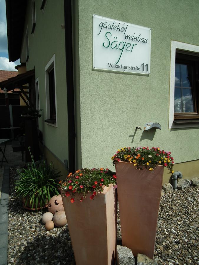 Gaestehof - Weinbau Saeger Nordheim am Main Екстериор снимка